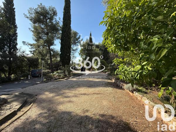 Appartement 4 pièces de 88 m² à Toulon (83100)