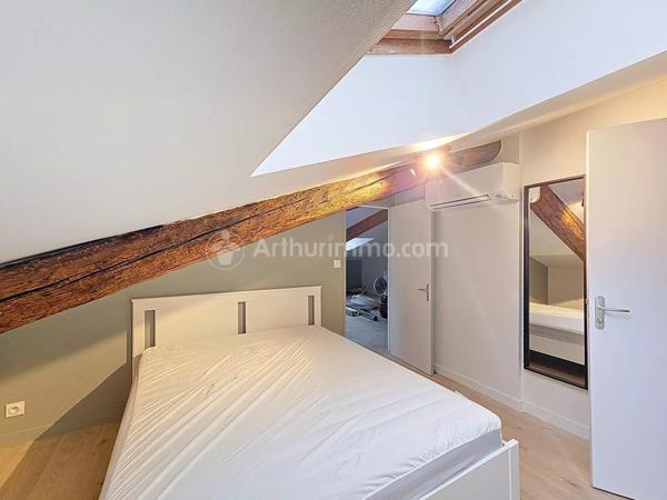 Location                                                      Appartement
                        
                     2 pièces                      50 m2                     à Clermont-Ferrand