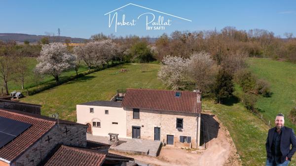 Maison en pierre rénovée à Montbellet