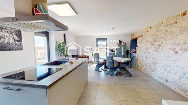Maison en pierre rénovée à Montbellet