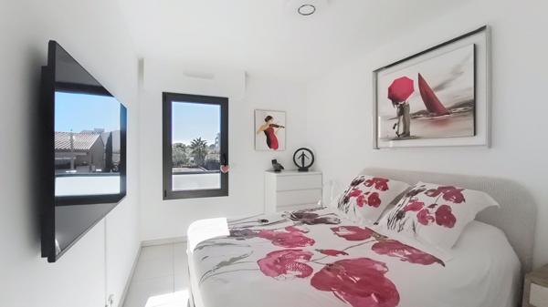 PORT FREJUS 2 T3 TERRASSE GARAGE DOUBLE