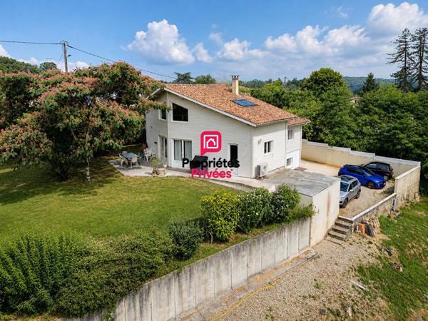 Maison à ossature bois avec vue et sous-sol complet, terrain de 3 800 m²