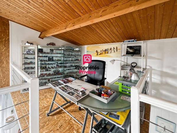 Maison à ossature bois avec vue et sous-sol complet, terrain de 3 800 m²