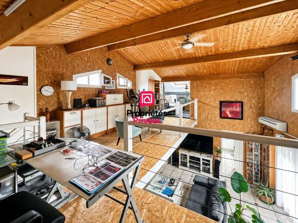 Maison à ossature bois avec vue et sous-sol complet, terrain de 3 800 m²