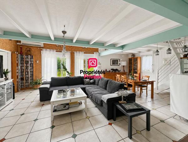 Maison à ossature bois avec vue et sous-sol complet, terrain de 3 800 m²