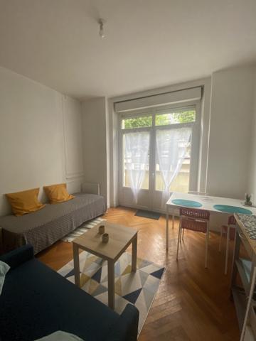 T1 MEUBLE -  BD DES BELGES