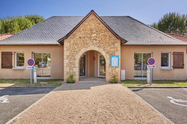 INVESTISSEMENT LOCATIF – MONTIGNAC-LASCAUX – Résidence de Tourisme Le Hameau du Moulin - 6,26 % de rentabilité