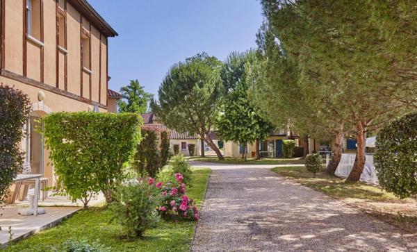 INVESTISSEMENT LOCATIF – MONTIGNAC-LASCAUX – Résidence de Tourisme Le Hameau du Moulin - 6,26 % de rentabilité