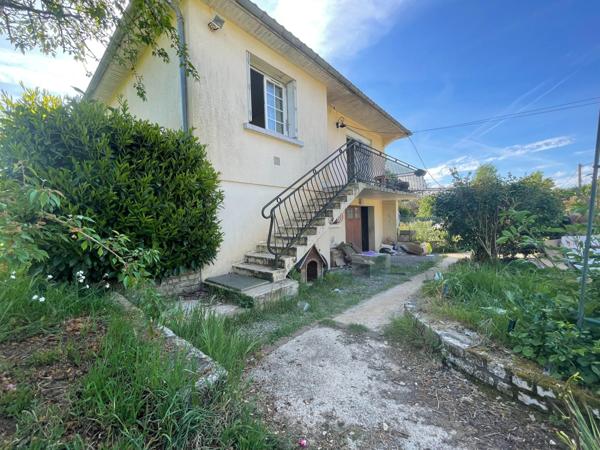 Maison sur sous-sol, 3 chambres ,terrain clos 1 200 m² au calme