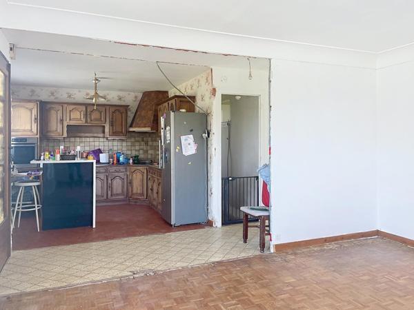 Maison sur sous-sol, 3 chambres ,terrain clos 1 200 m² au calme