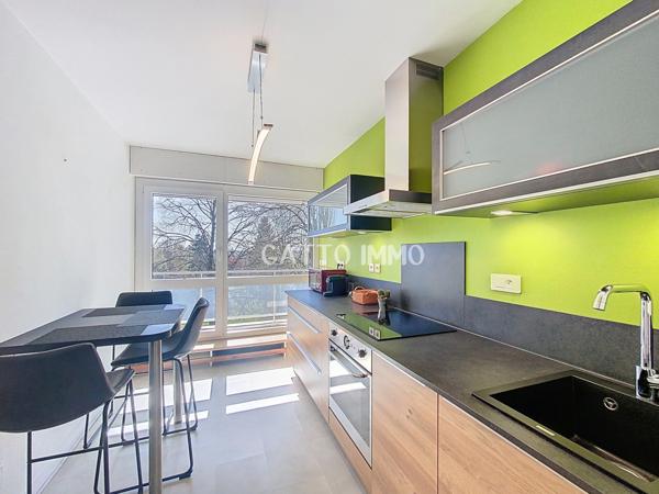 Saint-Julien-lès-Metz (57070) Metz Vallières // T3 d'environ 88 m² // 2 chambres // Grand balcon vue sur parc arboré // Garage // DPE C