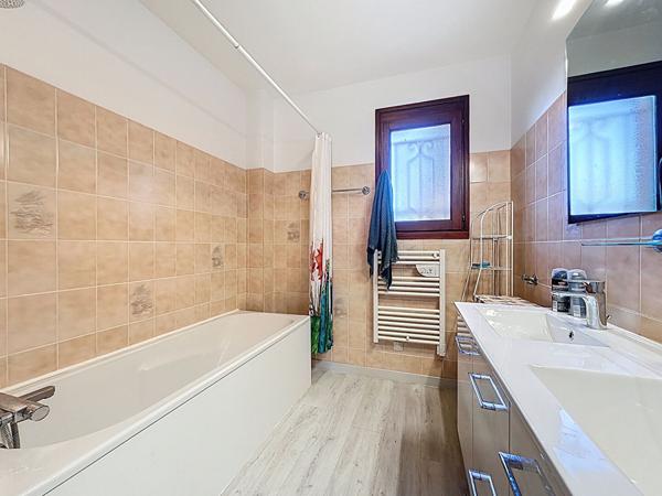 A vendre Maison Montbartier (82), 140 m2, 4 chambres, bureau, piscine, cave et garage