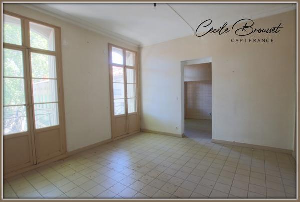 Immeuble à rénover , Céret ( 66400)