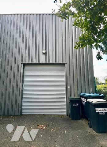 Entrepôt en très bon état 