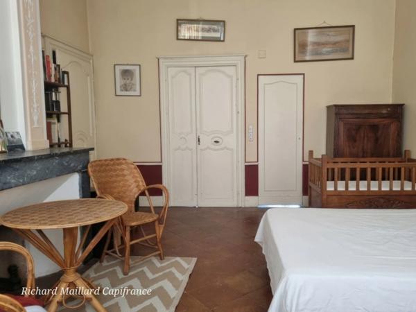 DEMEURE HISTORIQUE A VENDRE A MOISSAC(82)