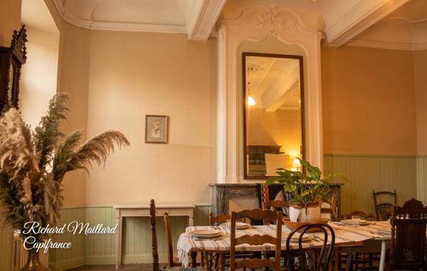 DEMEURE HISTORIQUE A VENDRE A MOISSAC(82)