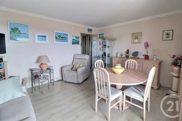 Appartement T2 à vendre  2 pièces - 41,61 m2 FREJUS - 83