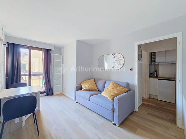 Location                                                      Appartement
                        
                     1 pièces                      20 m2                     à Clermont-Ferrand