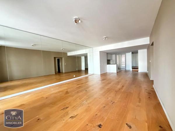 Appartement à louer 4 pièces 123.8m² Arras (62000)