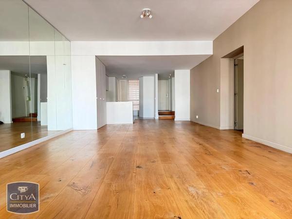 Appartement à louer 4 pièces 123.8m² Arras (62000)