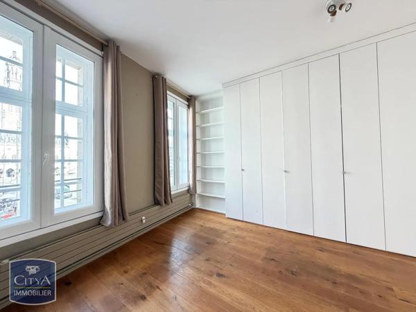 Appartement à louer 4 pièces 123.8m² Arras (62000)