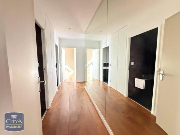 Appartement à louer 4 pièces 123.8m² Arras (62000)
