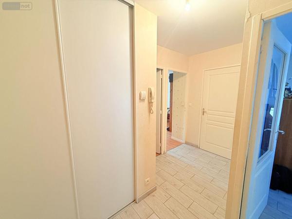 Appartement à vendre à Saint-Aubin-d'Aubigné en Ille-et-Vilaine (35250), ref : DRB558