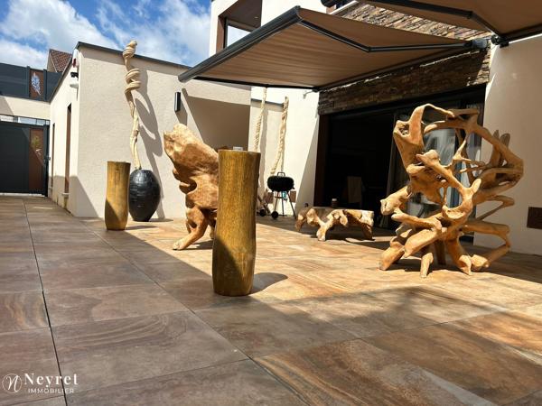 Saint-priest-en-jarez appartement 316M2 type maison de plain pied avec terrasse garage parking