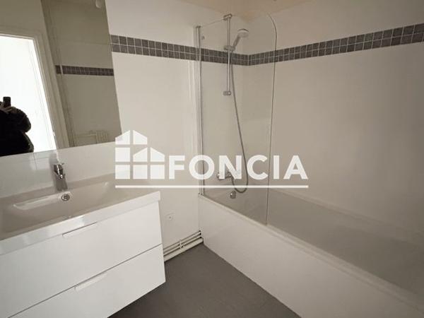 Location Studio 27.83 m² - 11-27 VILLA CROIX NIVERT Paris 75015