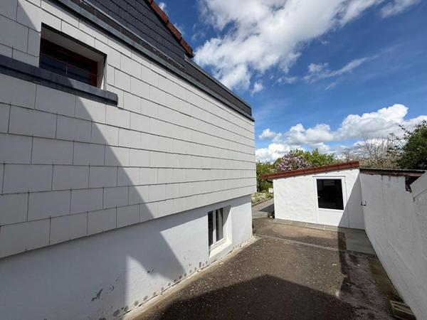 Maison Yzeure avec dépendance cave Jardin puits atelier