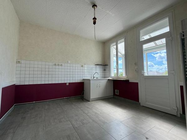 Maison Yzeure avec dépendance cave Jardin puits atelier