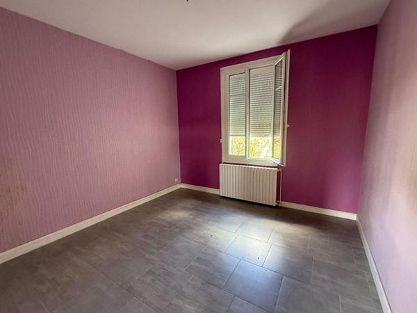 Maison Yzeure avec dépendance cave Jardin puits atelier