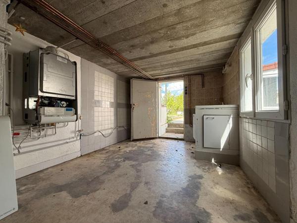 Maison Yzeure avec dépendance cave Jardin puits atelier