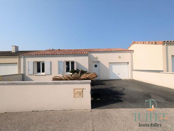 Maison de plain pied avec commerces à pied et plages à 6km