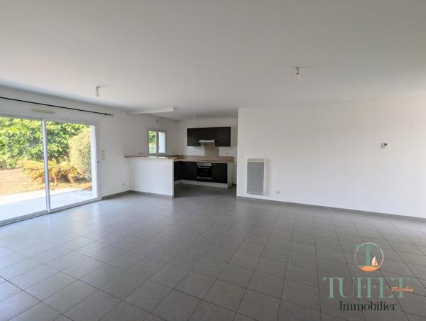 Maison de plain pied avec commerces à pied et plages à 6km