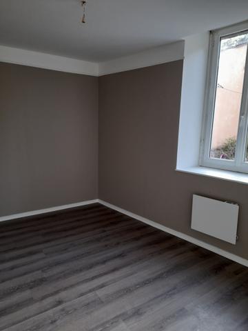 T4 80.86 m² AMPLEPUIS