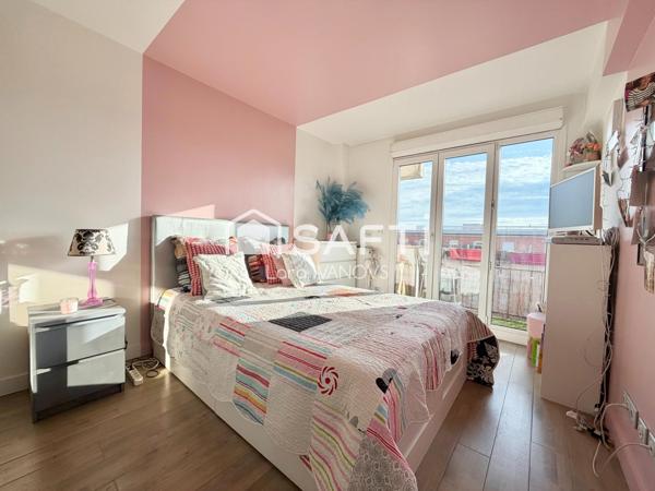 Grand 2 pièces lumineux à 13 minutes à pied du RER