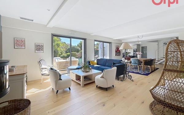 Maison à vendre    6 pièces •  Talmont-Saint-Hilaire