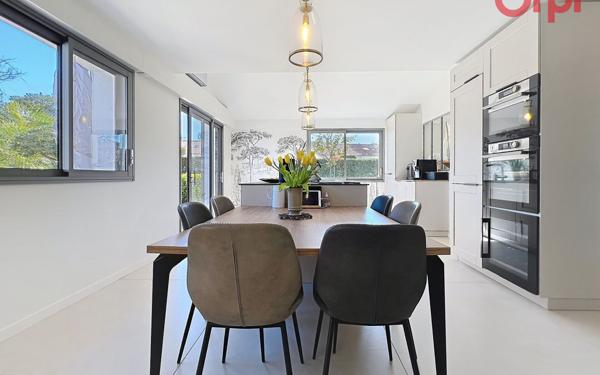 Maison à vendre    6 pièces •  Talmont-Saint-Hilaire