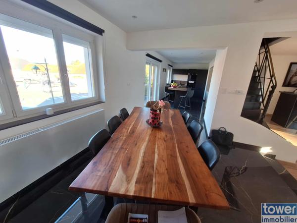 très jolie maison de ville