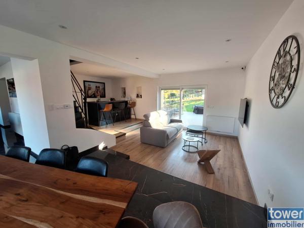 très jolie maison de ville