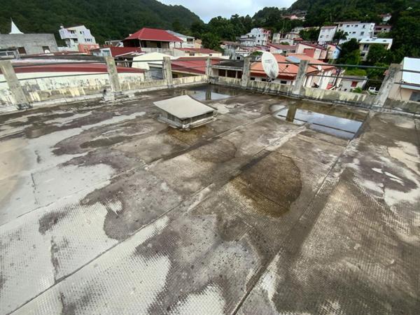 Immeuble Riviere Pilote 8 pièce(s à rafraîchir