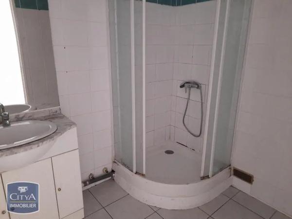 Appartement à louer 4 pièces 74.42m² Nice (06300)