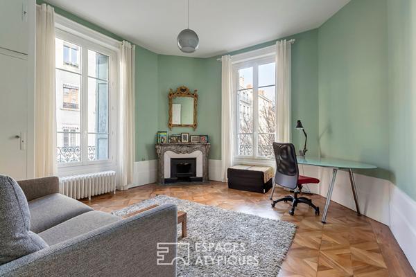 Bourgeois lumineux et vue cathédrale à Lyon 7e