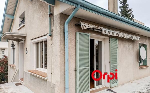 Maison à vendre    6 pièces • 132 m2 Pierre-Bénite