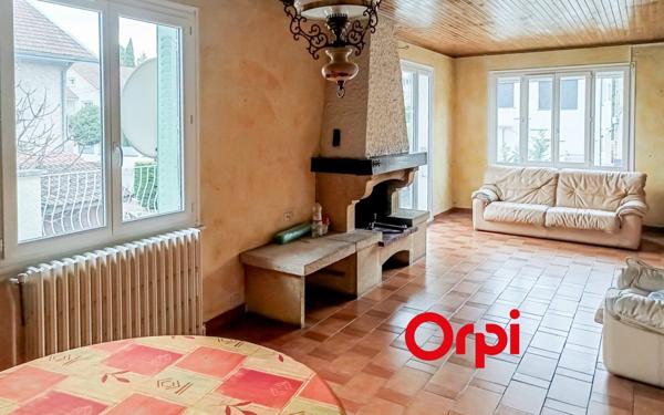 Maison à vendre    6 pièces • 132 m2 Pierre-Bénite