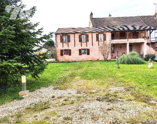 A visiter sans tarder, venez découvrir cette belle propriété avec son magnifique terrain.