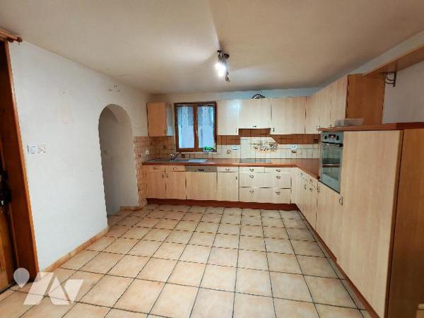 A visiter sans tarder, venez découvrir cette belle propriété avec son magnifique terrain.