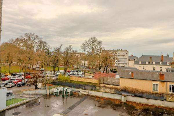 Appartement Nevers 3 pièces 63.5m2, 2 chambres, centre ville, ascenseur, parking souterrain, proche gare SNCF, 2H30 de PARIS