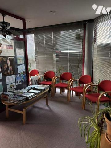 Local à usage professionnel